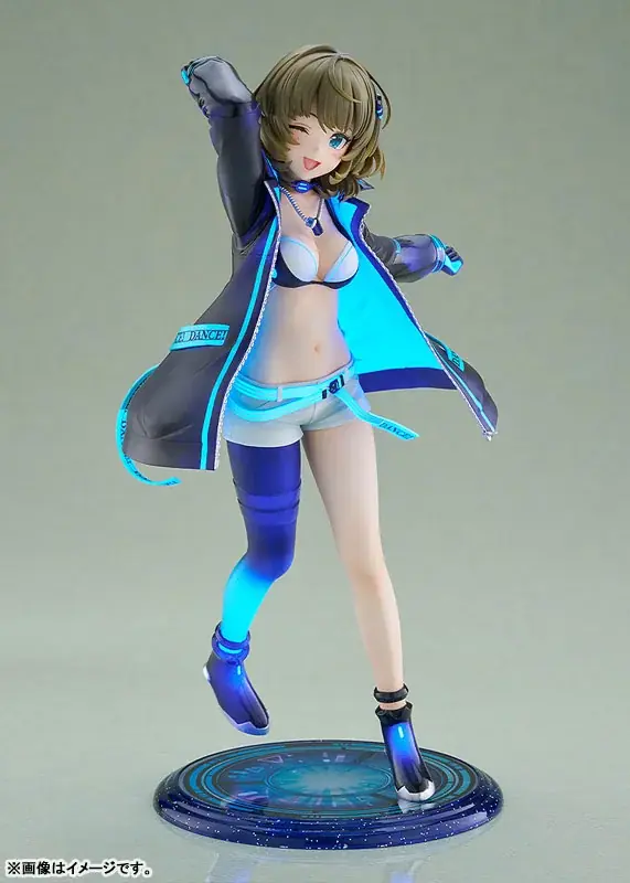 「アイドルマスター シンデレラガールズ」より「高垣楓」が、弾けるリズムと胸のドキドキを熱いビートに『ダンス・ダンス・ダンス』を踊り競い合う姿で立体化。 画像 15