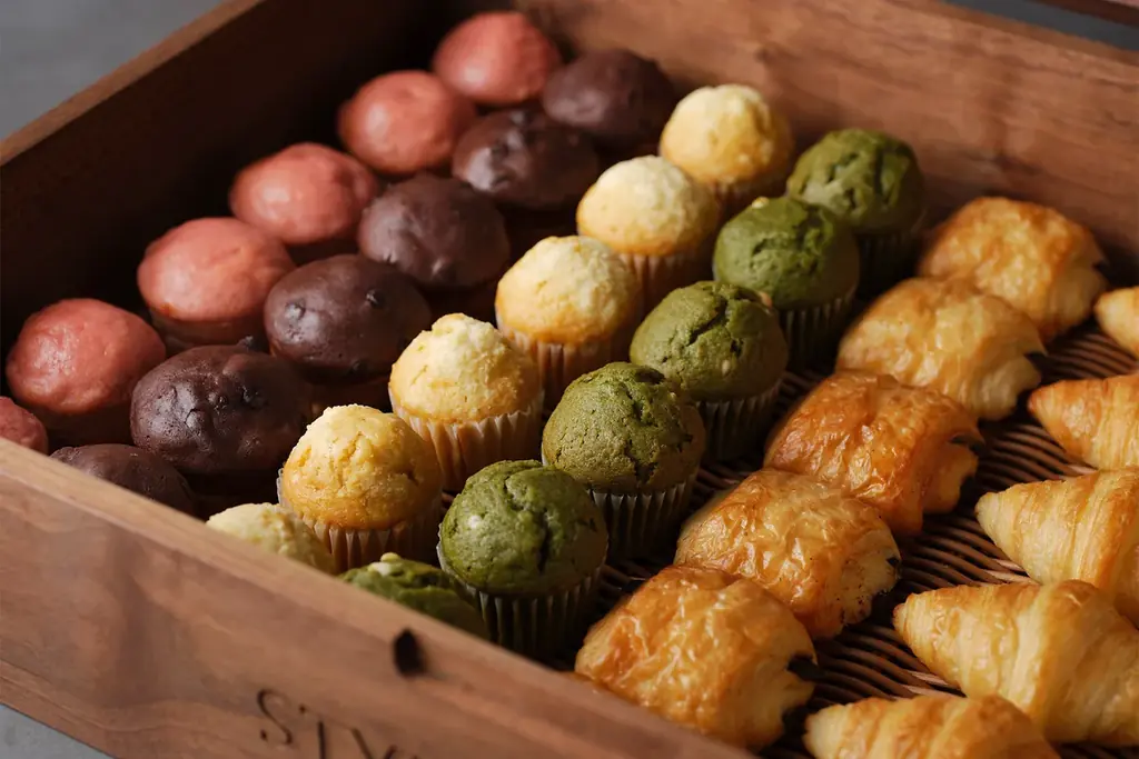 マーガリン不使用でリニューアル。スタイルブレッド業務用マフィン＆ホテルメロンパン 画像 1