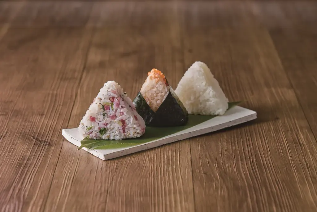 ももクロ佐々木彩夏プロデュース「LumiUnion」と“おむすび処 ほんのり屋”のコラボ第3弾！おむすび付きアクリルキーホルダーセットを10月1日より販売 画像 7