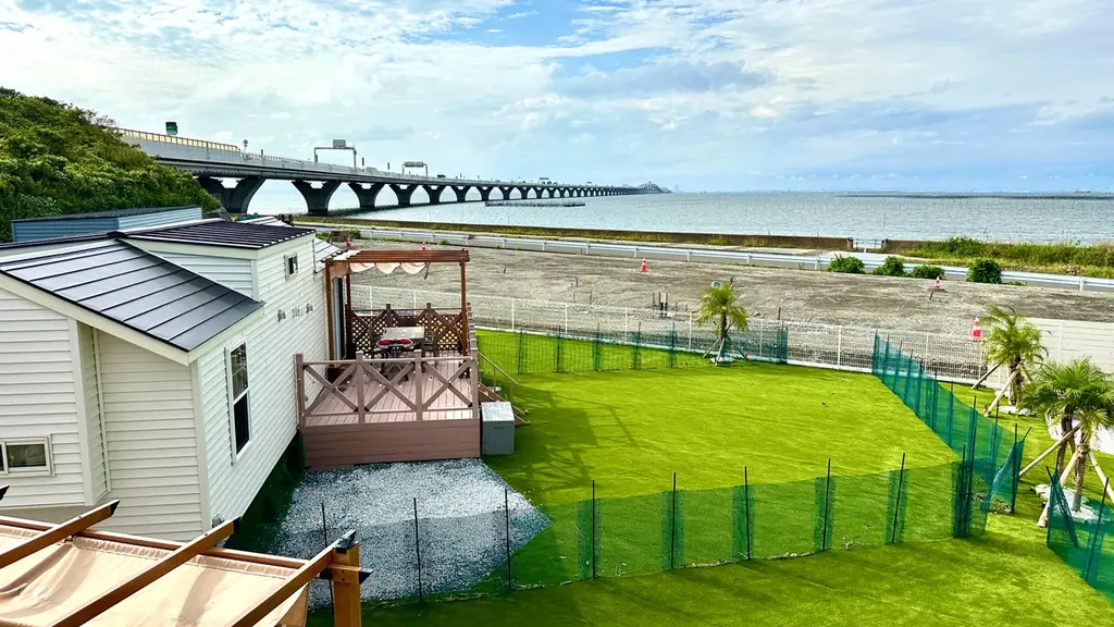 アクアライン望むトレーラーハウス宿「Solana木更津」開業