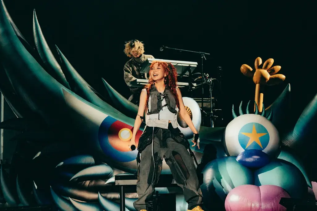 YOASOBI×WOWOW特集の延長が決定！まずは第1弾として、YOASOBI初のアジアツアーから韓国でのワンマンライブの模様を、11月に放送・配信決定！10月1日の結成記念日は、7番組を一挙お届け！ 画像 7