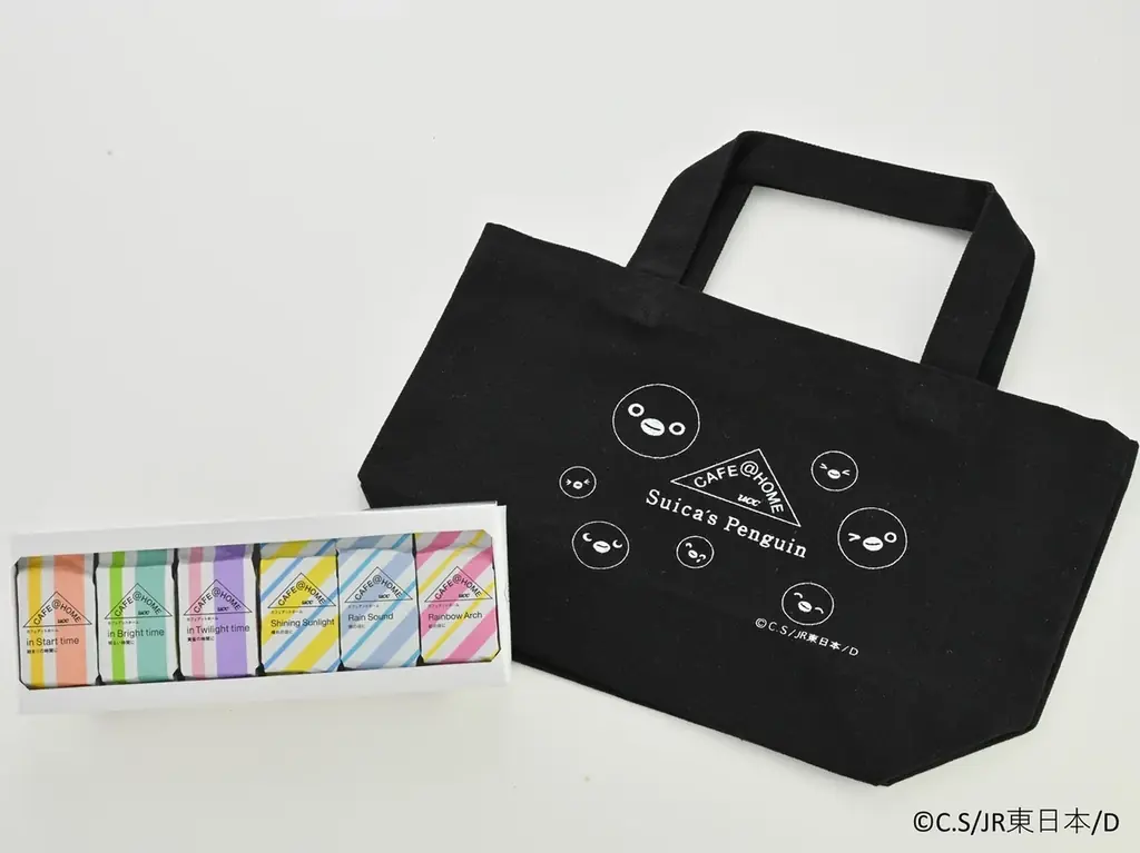 昨年大好評につき今年も販売！Suicaのペンギン×CAFE@HOMEコラボトートバッグ付コーヒーセット第3弾が登場！9月24日からCOFFEE STYLE UCCグランスタ東京店で数量限定販売 画像 3