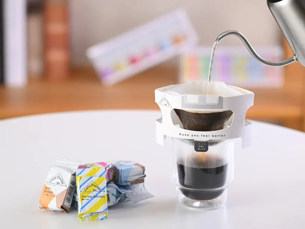 昨年大好評につき今年も販売！Suicaのペンギン×CAFE@HOMEコラボトートバッグ付コーヒーセット第3弾が登場！9月24日からCOFFEE STYLE UCCグランスタ東京店で数量限定販売 画像 5