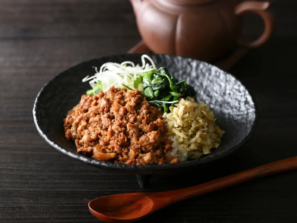 【美食の祭典‼台湾グルメ食べ放題‼】ニラックスブッフェにて贅沢な味わいの『台湾風蟹おこわ』やツルモチ旨辛な『麻辣湯』など台湾グルメの人気メニューが登場！台湾の風を感じる魅惑の食べ放題をご堪能ください！ 画像 4