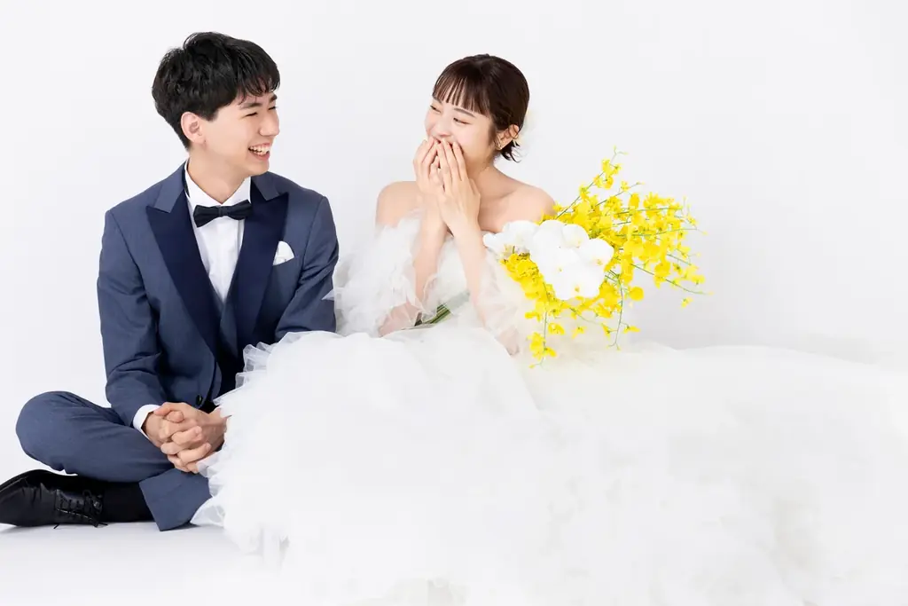 愛を纏い、ドレスをまとう。|最新のドレスレンタルコレクションを公開。 画像 4