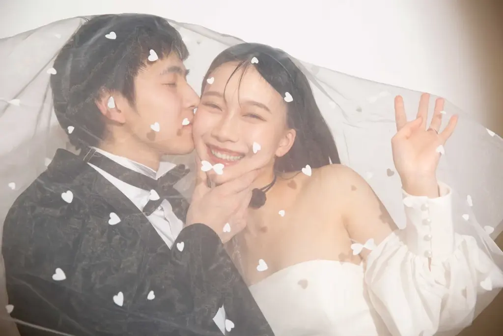 大人の花嫁が憧れる、曲線美を纏うフォトウェディングの新境地へ。|あこがれのマーメイドドレスのラインナップを拡充。 画像 3