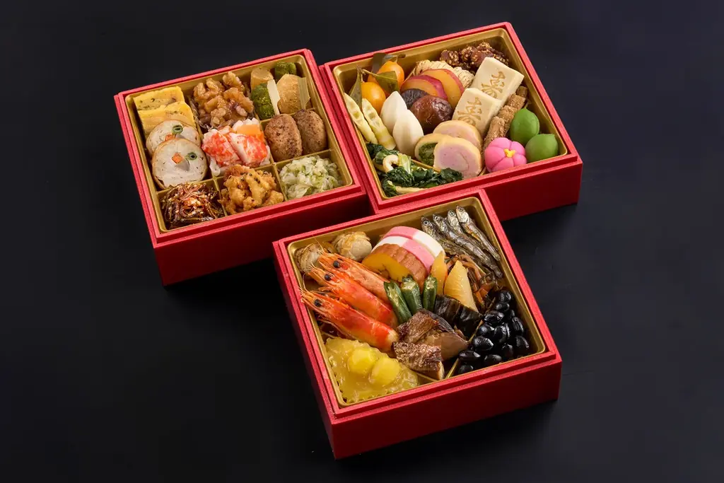 今年は「物価高がおせち選びに“影響あり”」が6.6割 早割対象商品が過去最多！ファミマのおせち35品を9月24日（水）より予約受付開始～昨年大好評の「欲望」「背徳」おせちが今年も登場！～ 画像 10