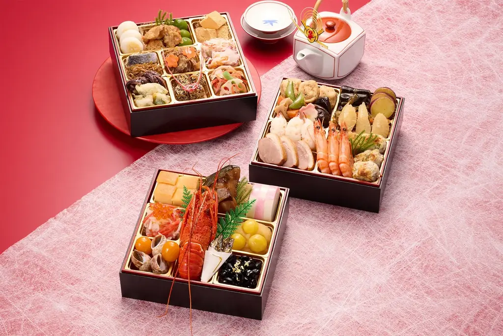 今年は「物価高がおせち選びに“影響あり”」が6.6割 早割対象商品が過去最多！ファミマのおせち35品を9月24日（水）より予約受付開始～昨年大好評の「欲望」「背徳」おせちが今年も登場！～ 画像 14