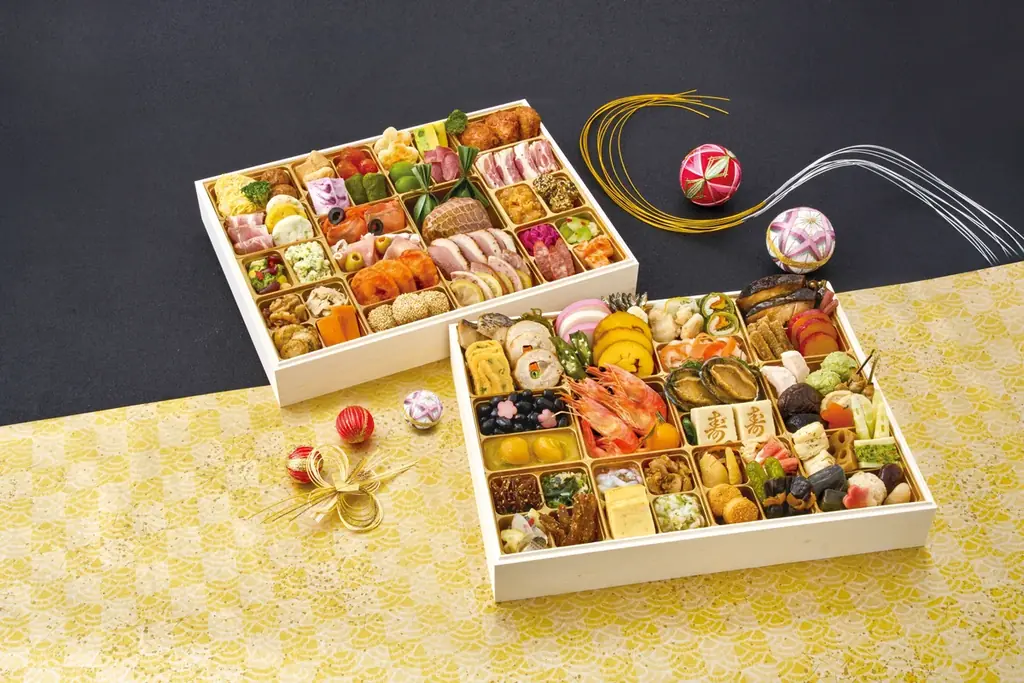 今年は「物価高がおせち選びに“影響あり”」が6.6割 早割対象商品が過去最多！ファミマのおせち35品を9月24日（水）より予約受付開始～昨年大好評の「欲望」「背徳」おせちが今年も登場！～ 画像 16