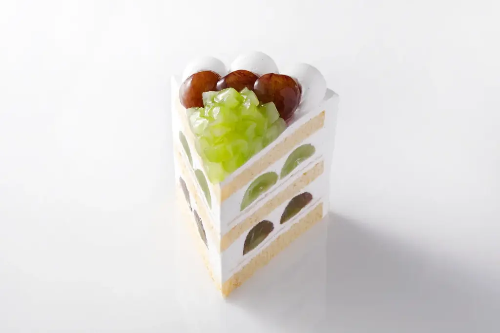 【ホテルニューオータニ博多】秋限定“栗”と“ぶどう”のケーキが登場 ― 風物詩スーパーモンブランも販売開始 ― 画像 3