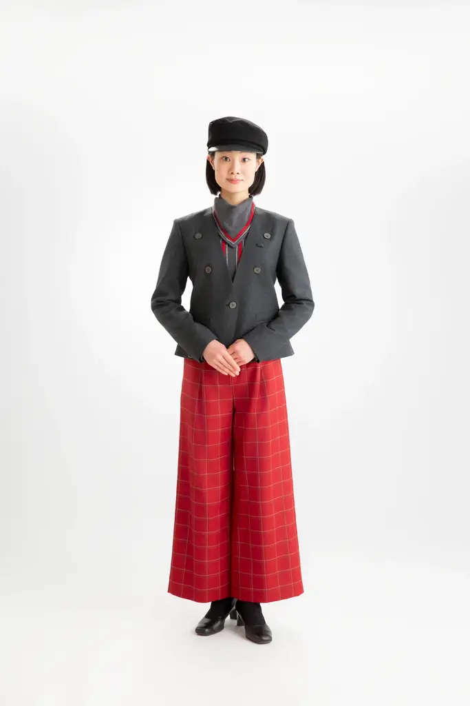 【高島屋】顧客（店内案内）係の秋冬用制服の変更について 画像 2