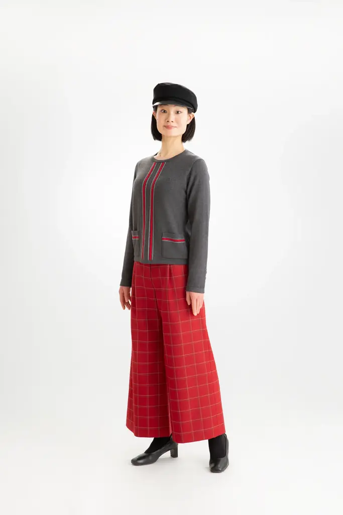 【高島屋】顧客（店内案内）係の秋冬用制服の変更について 画像 3