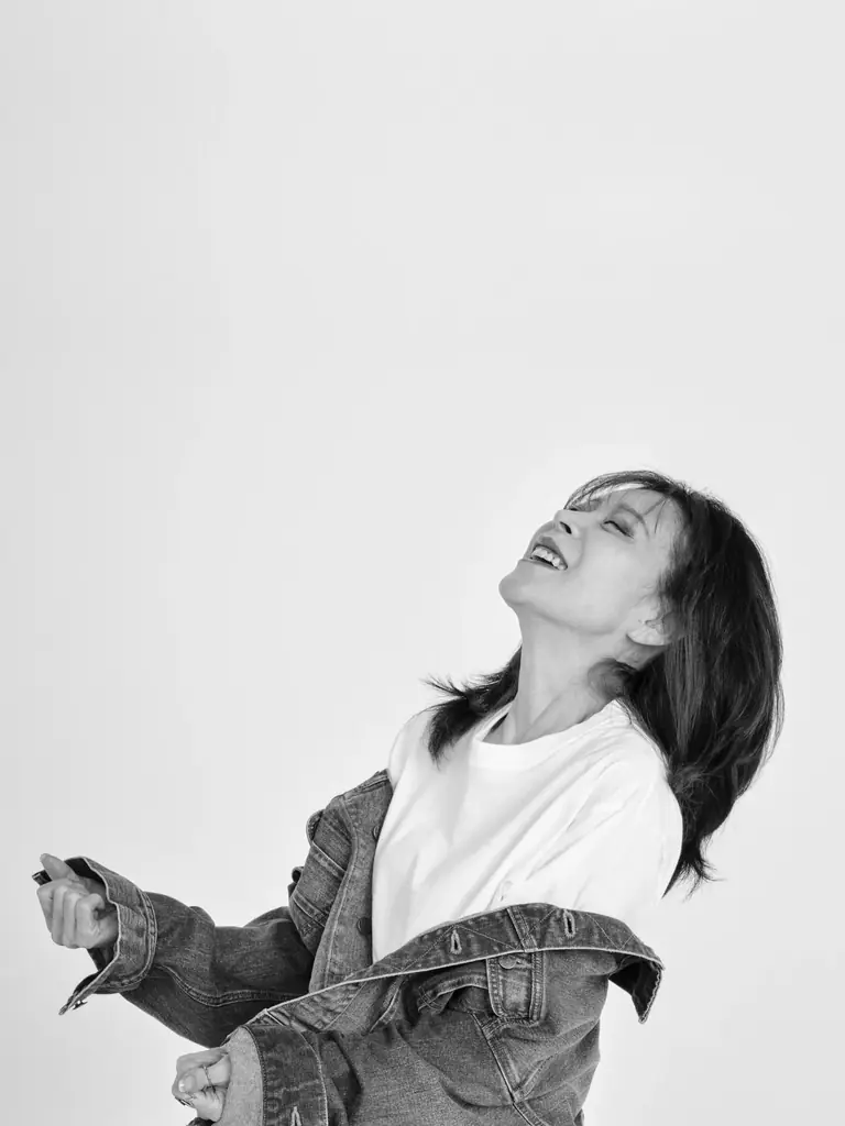 中森明菜さんとZOZOVILLAのコラボ第3弾！ご本人が監修を務めたCONVERSE・Leeの限定アイテムを10月1日よりZOZOVILLA限定で販売 画像 3