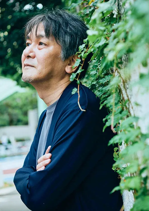 「令和イチ泣ける」と話題の純愛小説を映画化した『ストロベリームーン 余命半年の恋』。10月17日（金）の劇場公開に先駆け、脚本家・岡田惠和さんによる完全シナリオブックを10月10日（金）に発売！ 画像 2