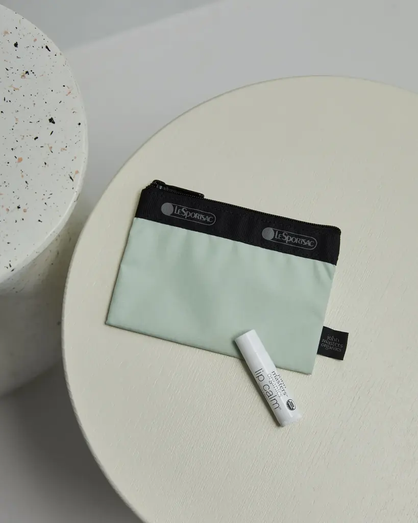 2025.10.2 debut LeSportsac × john masters organics【NY発】デザインと機能美を叶える、注目のコラボが今年も登場 画像 2