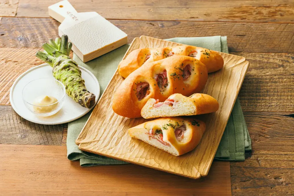 【木村屋總本店】＜新商品＞ピリッと香る！「わさびマヨベーコンスティック」「柚子胡椒マヨベーコンスティック」など3種類を駅ナカ限定で10月1日に発売 画像 2