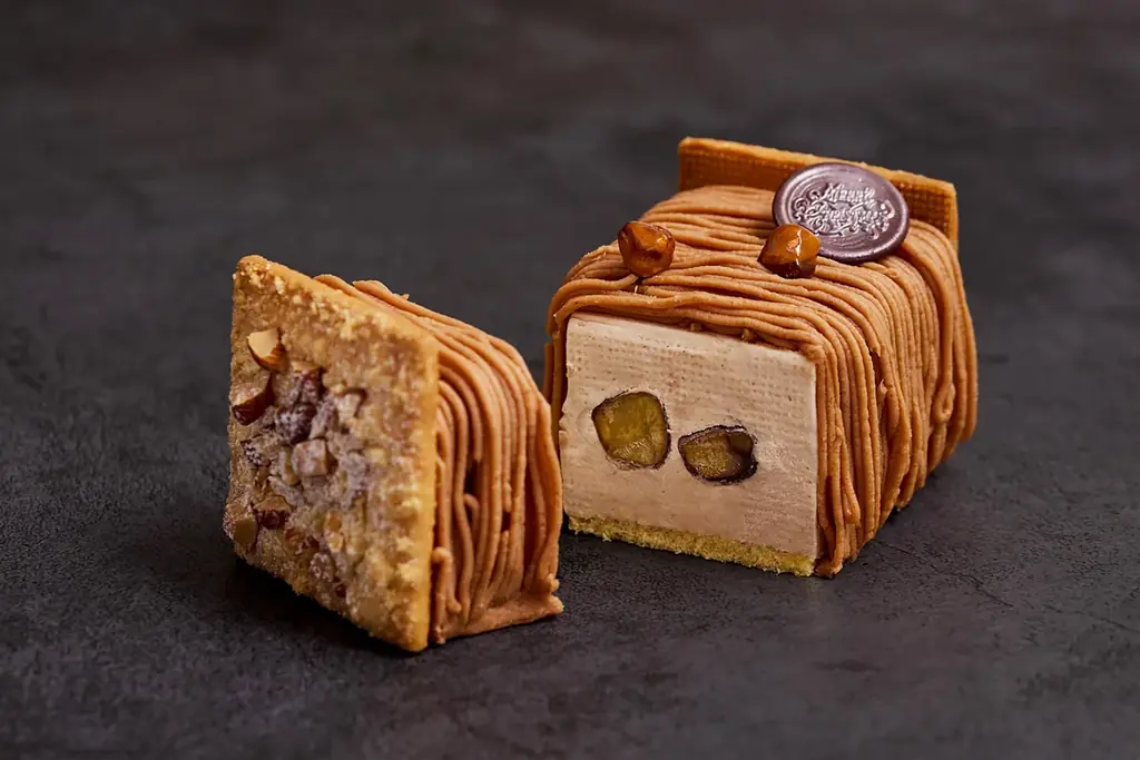 【京王プラザホテル】10台限定、本物のクリスマスリースのように美しい芸術的なケーキや、白ふくろうが佇む進化系ブッシュ・ド・ノエルなど。クリスマスケーキ全10種、10月1日予約開始 画像 11