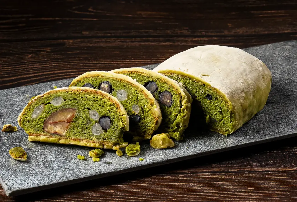【京王プラザホテル】10台限定、本物のクリスマスリースのように美しい芸術的なケーキや、白ふくろうが佇む進化系ブッシュ・ド・ノエルなど。クリスマスケーキ全10種、10月1日予約開始 画像 16