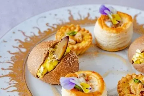 秋の宝石「マロン」の魅力に溺れるアフタヌーンティー「Marron Collection」が土休日限定開催和栗やフランス産マロンのスイーツの数々にモンブランパフェもセットで大満足なティータイムを 画像 6