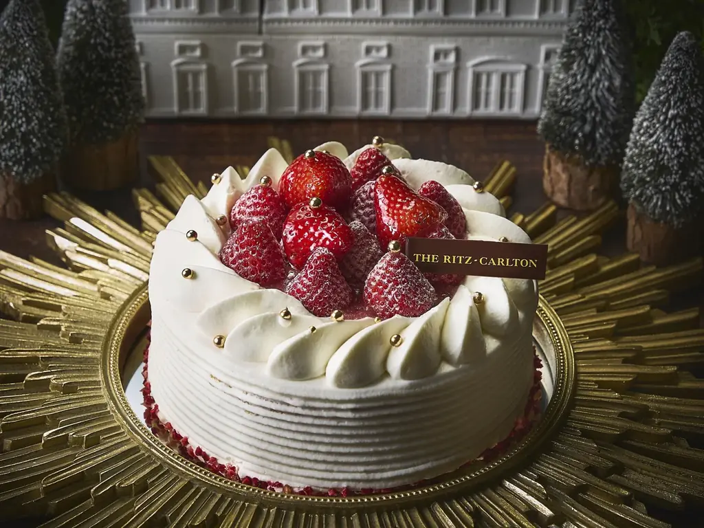 【ザ・リッツ・カールトン大阪】 “スパークリング シンフォニー”をテーマに5種のクリスマスケーキが登場～シュトーレン、パネトーネやチョコレートなどの多彩なクリスマスアイテムも～ 画像 4