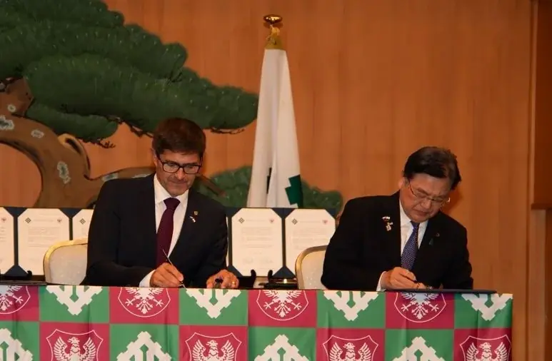 福井とクラン姉妹都市締結
