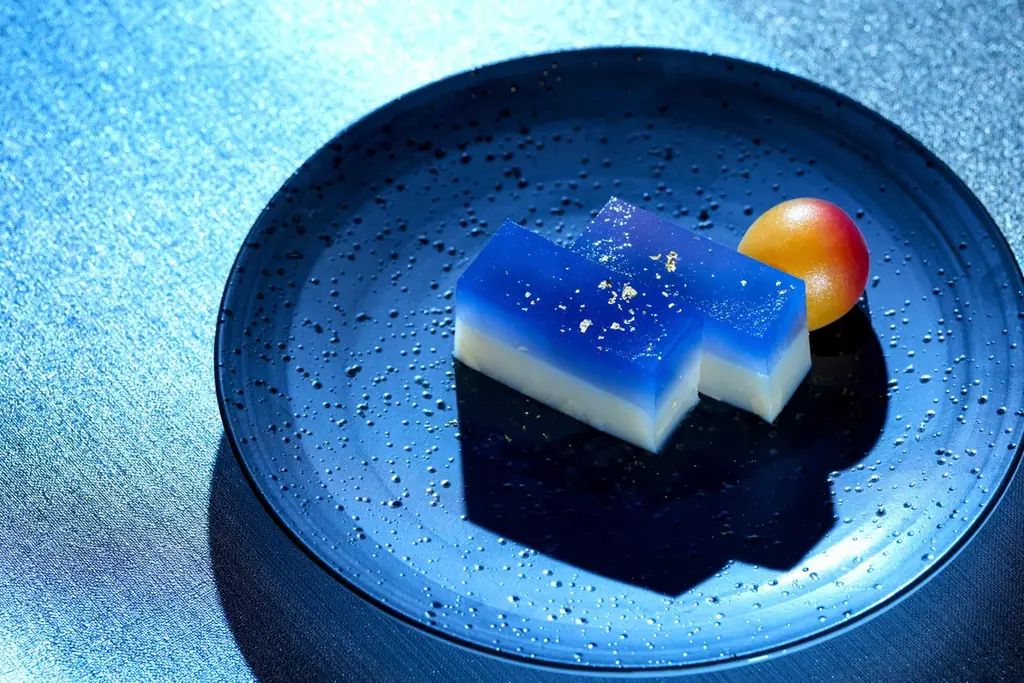 10月6日発売｜銀座The CHOYAの星空羊羹と満月梅甘露煮