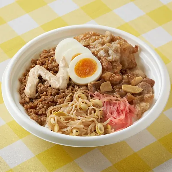 ファミマ流の月見がいよいよ初開催！普通の月見じゃモノ足りない！「月見背徳メシ」全10種類を9月30日（火）発売～月夜に食欲を呼び起こす”背徳の一撃”～ 画像 3