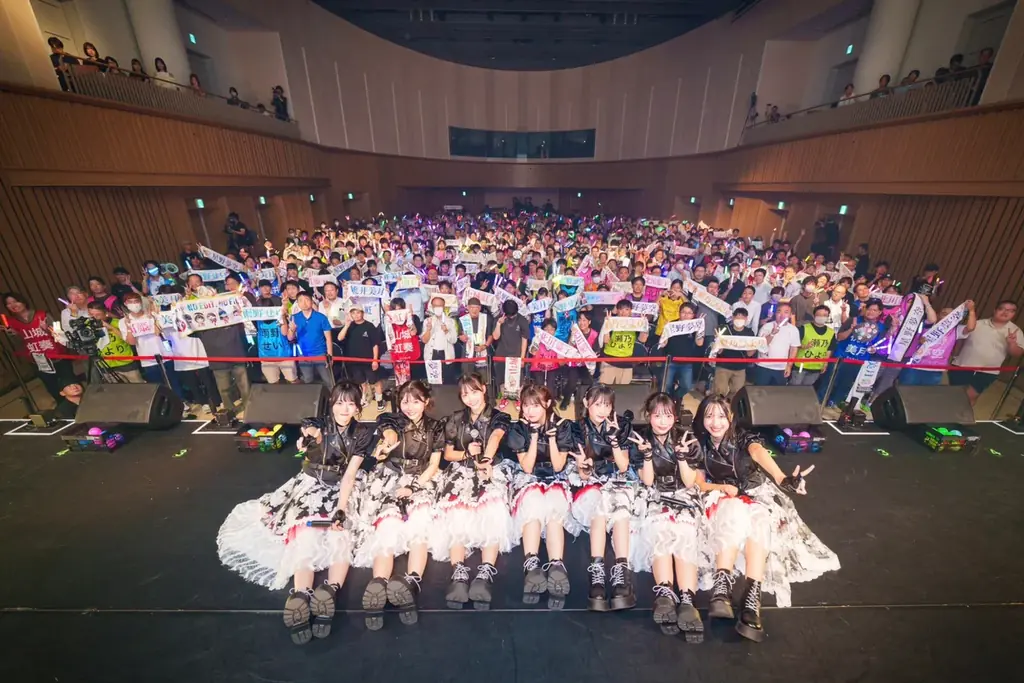 AsIsが品川で完売ファイナル　新曲含む全18曲を披露