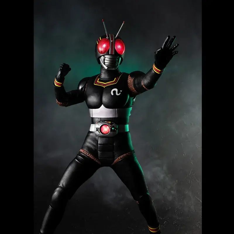 「仮面ライダーBLACK」が、迫力のライト＆サウンドギミックを内蔵した「Ultimate Article」シリーズフィギュアに登場。 画像 3