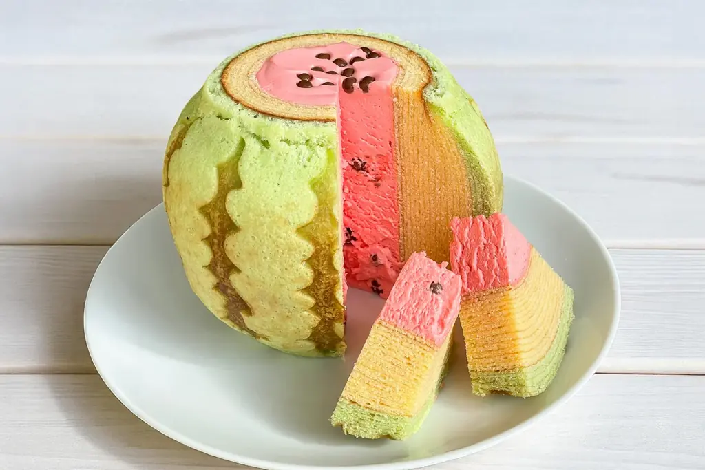 【ハロウィン限定】脳みそ大混乱！楽天No.1スイーツ「すいかバウム」が“カボチャのランタン風”に大変身！ 画像 12