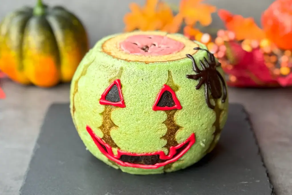 【ハロウィン限定】脳みそ大混乱！楽天No.1スイーツ「すいかバウム」が“カボチャのランタン風”に大変身！ 画像 3