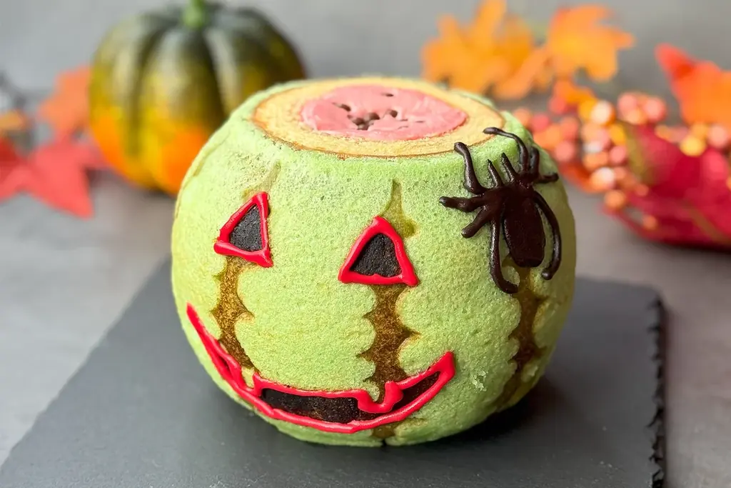 【ハロウィン限定】脳みそ大混乱！楽天No.1スイーツ「すいかバウム」が“カボチャのランタン風”に大変身！ 画像 4