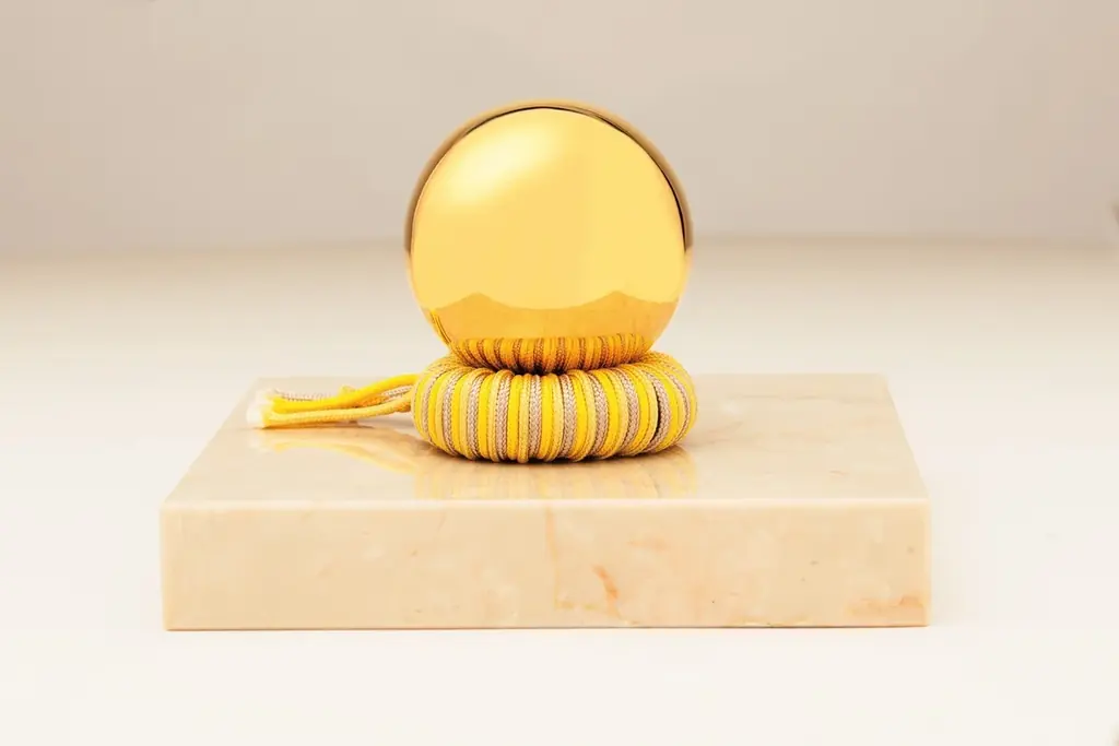 ホークス、2,300万円の純金「玉」など優勝記念グッズを受注販売