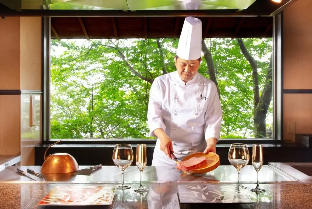 東伊豆・北川温泉【鉄板焼ディナー】特選コースで愉しむ美食の競演～黒毛和牛、秋のジビエ天城鹿、伊勢海老、金目鯛、鮑のステーキ肝バター醤油etc 画像 2