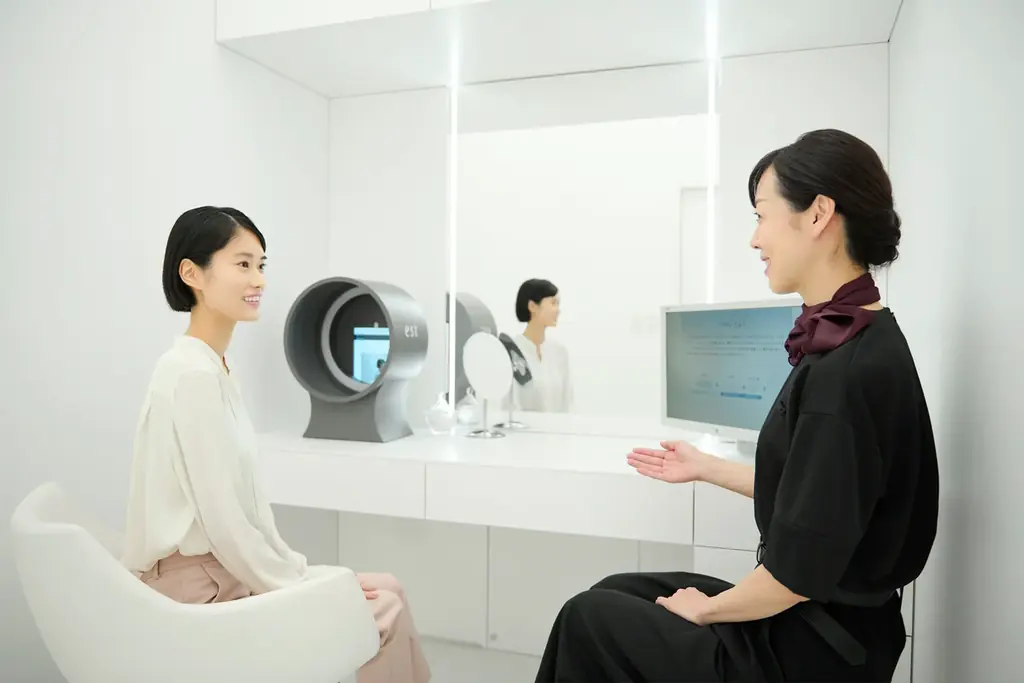 エスト（花王）の会員制サブスクリプションサービス「est Skin Athlete Gym」のアンバサダーに元宝塚歌劇団星組トップスターの柚希礼音さんが就任！ 画像 8