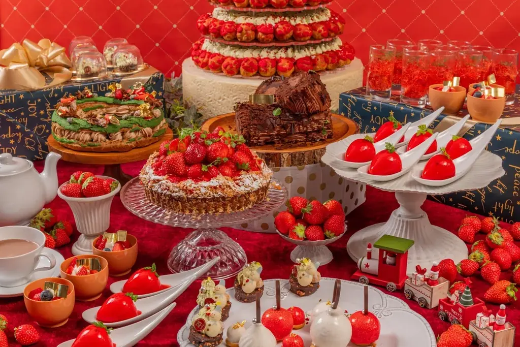 【神戸北野ホテル】クリスマス・スイーツビュッフェ【Very Berry X’mas！】～いちごが彩るクリスマス～ 画像 1