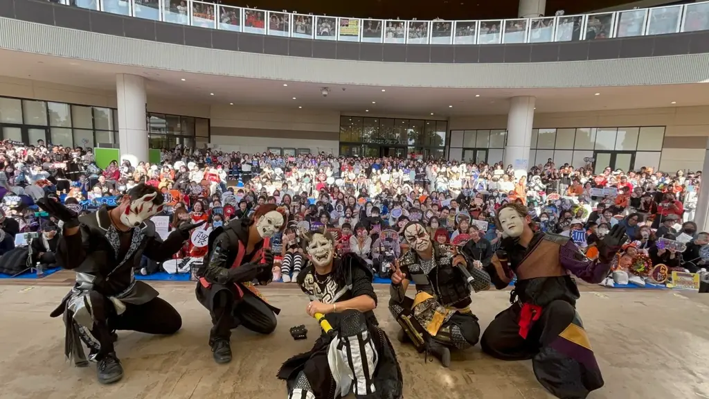 謎のお面ダンス集団「O-MENZ」全国各地を巡るライブツアー「百戦錬磨 -進-」を大盛況のうちに完走！新たに「百戦錬磨～新～」の開催、人気コミカライズ第2シーズンの連載決定など、5大新情報を一挙解禁！ 画像 1