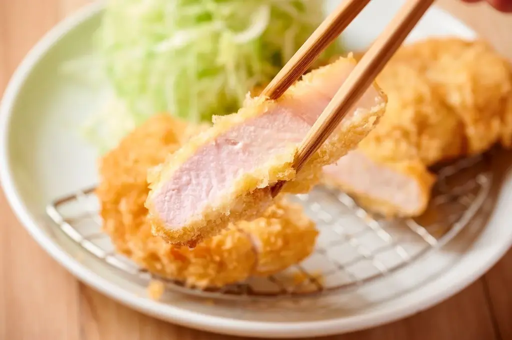 ミシュラン獲得店が手がける“究極のかつ丼”を1,000円で 高田馬場の名店「Fry家」姉妹店が日比谷OKUROJIにオープン 画像 3