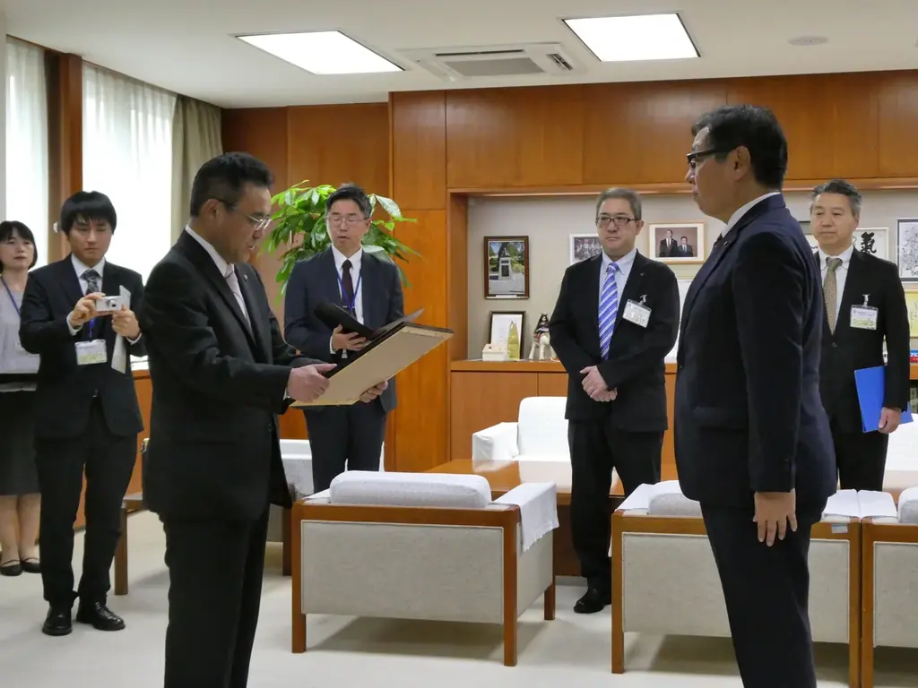 八戸市へ寄付実施