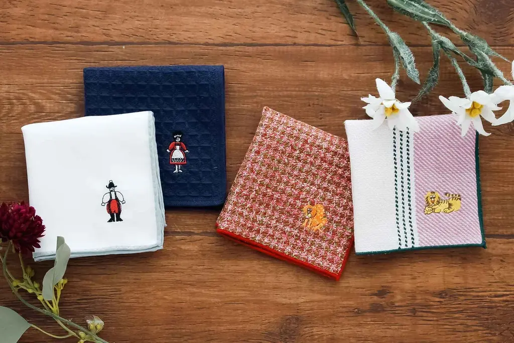 アデリアレトロ × CLASSICS the Small Luxuryコラボ第2弾！刺繍でつくる、オリジナルの一枚を。 画像 2