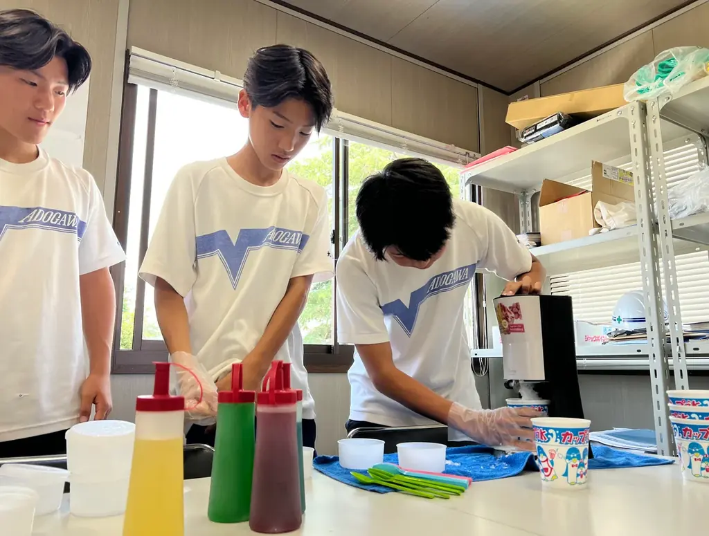 「暑い現場にひと涼みを」安曇川中学生が工事関係者へかき氷を提供――桑原組施工現場での地域連携熱中症対策企画 画像 2