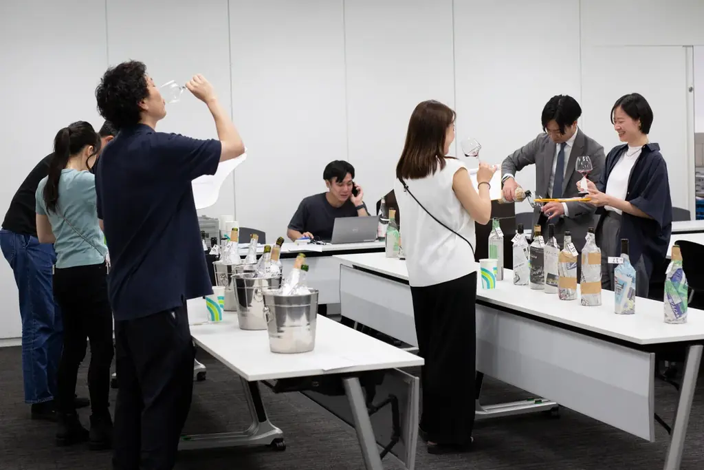 ソムリエ117人が“ブラインド”で検証！酒類専門商社モトックス「ソムリエ100人ベストワイン」希望小売価格2,000円までの高コスパワイン10本 画像 2