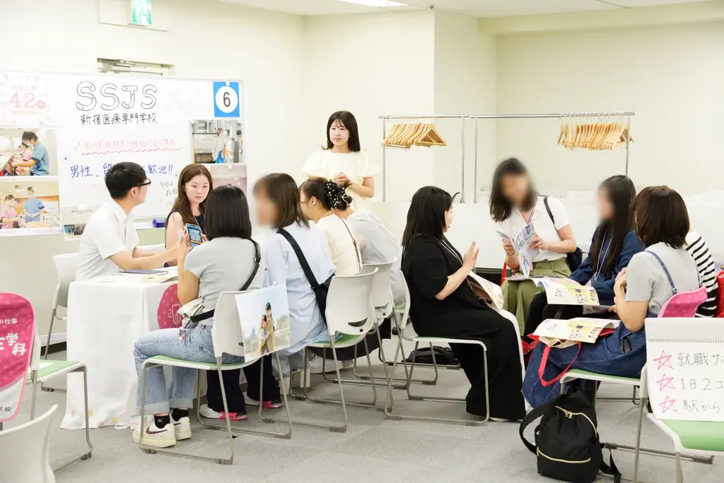歯科衛生士を目指す社会人・高校生向け進路支援イベント「資格と学校フェア」を開催！ 画像 3