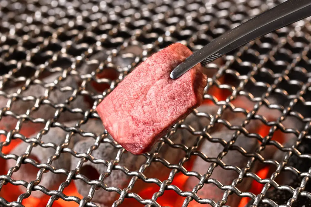 【中央・総武線 西荻窪駅 徒歩1分】1F炭火焼肉ホルモン・２Fしゃぶしゃぶの肉まみれ一軒家が移転一周年記念イベント開催 画像 4