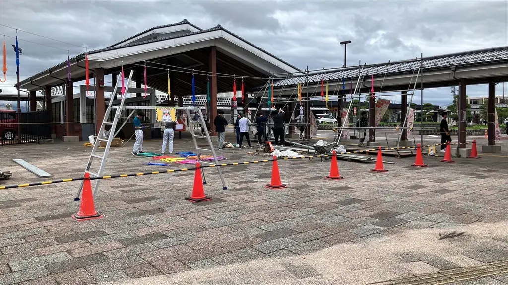新発田駅前に“学生がつくるにぎわい空間”が出現！まちを彩るアンブレラスカイとマルシェイベントを開催 画像 3