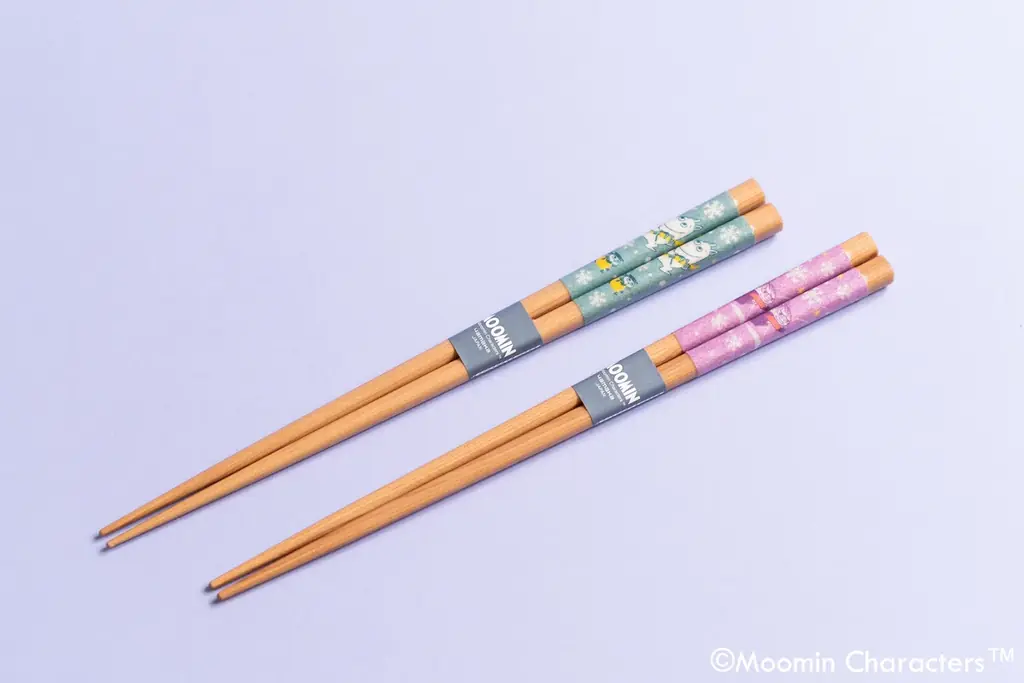 ムーミン新商品シリーズ「SNOWY WAY HOME（スノーウィーウェイホーム）」登場！冬を過ごすムーミン谷の住人たちをデザインしたマグカップやホームソックスなどが2025年10月より順次発売。 画像 4