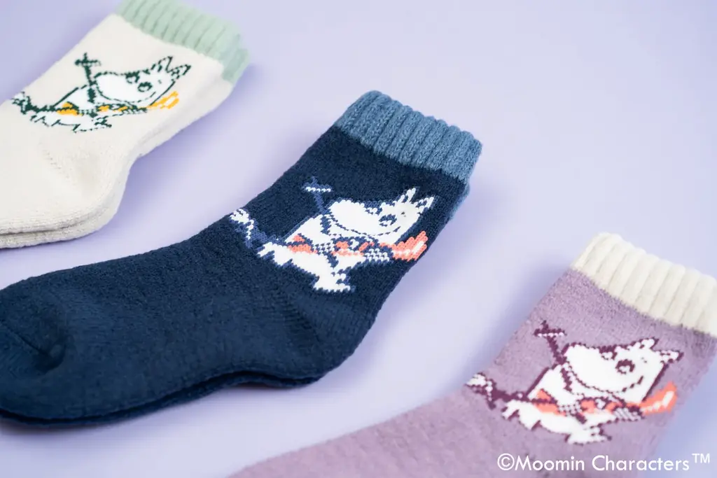 ムーミン新商品シリーズ「SNOWY WAY HOME（スノーウィーウェイホーム）」登場！冬を過ごすムーミン谷の住人たちをデザインしたマグカップやホームソックスなどが2025年10月より順次発売。 画像 8