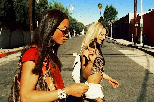 「ELLE（エル）」が贈るアート＆映画の秋祭り！国内最大級のアート・カルチャーフェス「MEET YOUR ART FESTIVAL 2025」で特別コラボ展示＆野外シネマを開催 画像 3