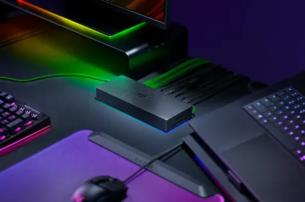 【Razer】次世代接続性能を誇る「Razer Thunderbolt™ 5 Dock Chroma」と「Razer Core X V2」を発表2025年10月10日（金）発売 画像 2
