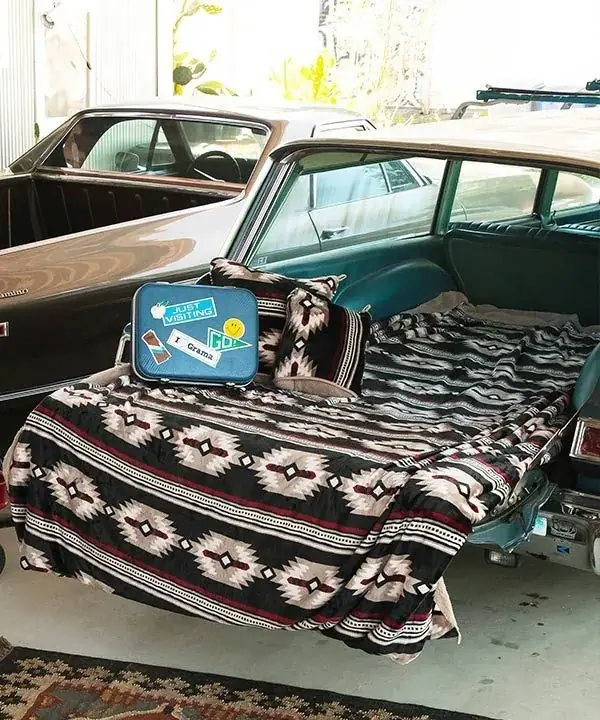 なぜ25,000枚も売れる？犬猫とくつろぐ日も、キャンプの夜も。ふんわり心地よい万能「ブランケット」新ラインアップ10月発売 画像 11